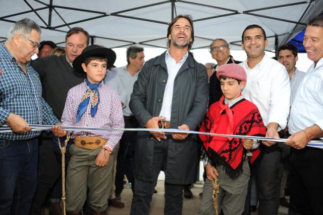 Lacalle Pou inauguró puente en el límite de los departamentos de Cerro Largo y Durazno