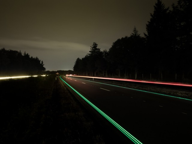 Glowing lines: iluminación más ecológica para carreteras