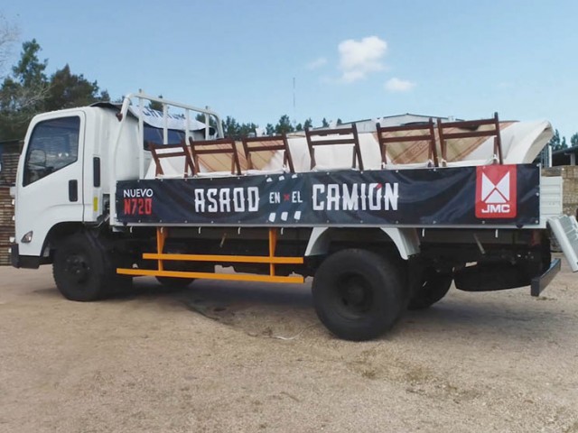 JMC sorteó un “Asado en el camión” para conmemorar el Día de los Trabajadores