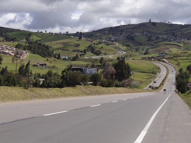 Colombia firma contratos de carreteras por más de US$1.500 millones