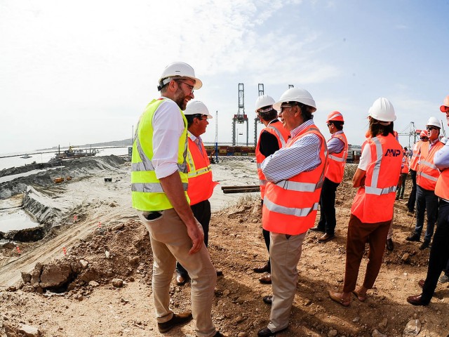 Puerto de Montevideo: En mayo de 2025 finaliza primera etapa de obras en terminal de contenedores