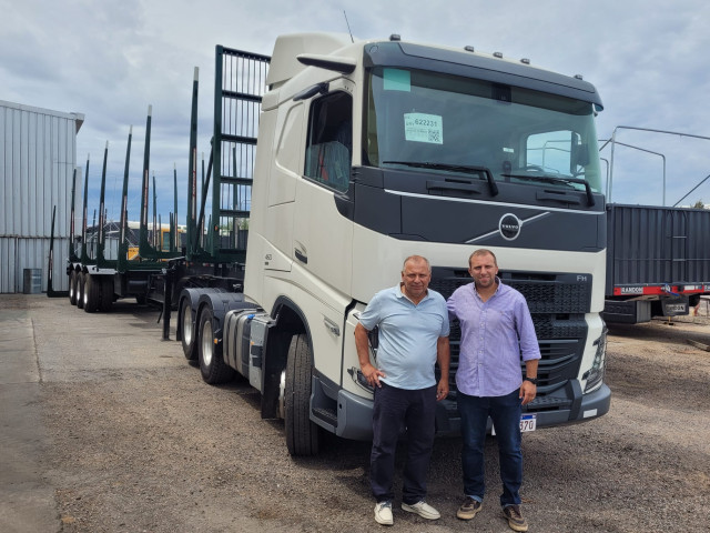 RUTA DURAZNO / VOLVO - Transportes Roberto Correa RUTA DURAZNO / VOLVO - Transportes Roberto Correa