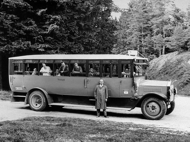 1948-_Autobus_O4500