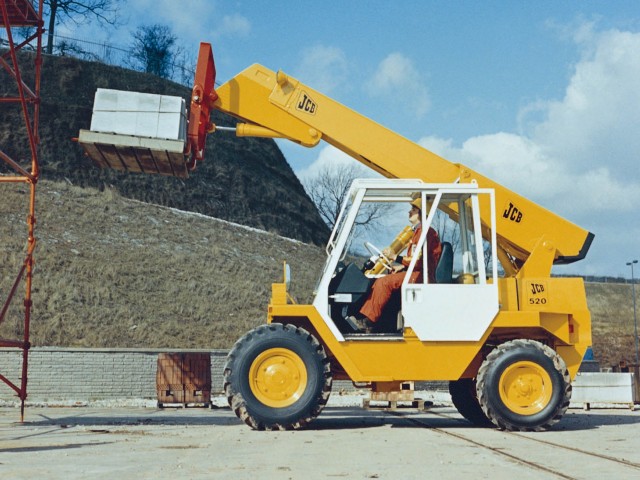 1977_-_the_first_ever_JCB_telehandler_is_launched_the_520_model_-_2