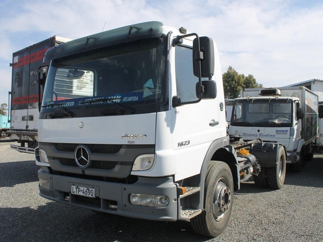 23_Pintado_Mercedes-Benz_Atego_1623