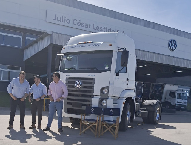 VOLKSWAGEN - Transporte Olaverry VOLKSWAGEN - Transporte Olaverry