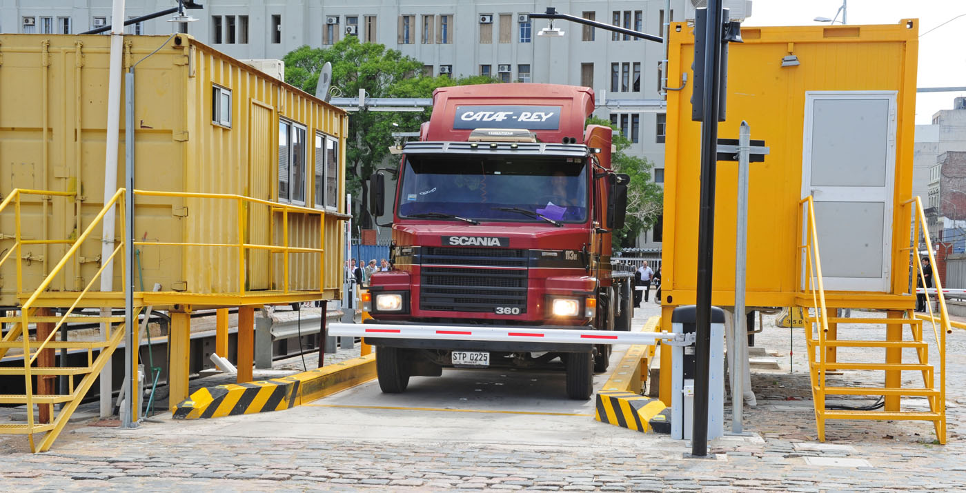 Aduanas automatizó ingreso de camiones en Acceso Maciel del Puerto de Montevideo