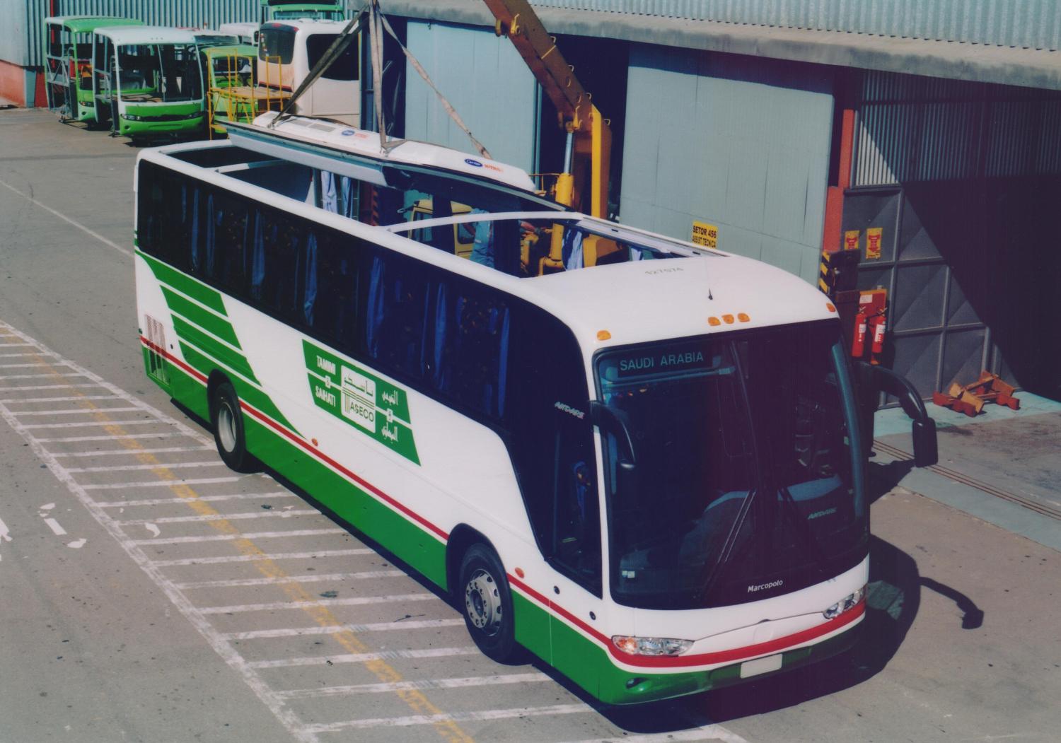 Autobuses personalizados para peregrinos conmemoran 30 años Volksbus