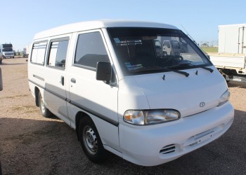 HYUNDAI H100 DEL 2002 FURGÓN VIDRIADO - Automotora H. Barreiro