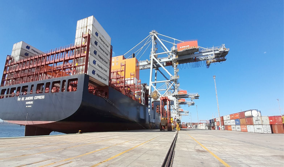Nuevo récord: atracó en el puerto de Montevideo el portacontenedores de mayor capacidad hasta el momento
