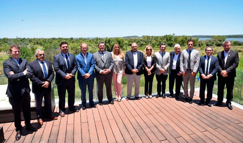 CARU adjudicó trabajos de dragado para mantenimiento en el río Uruguay