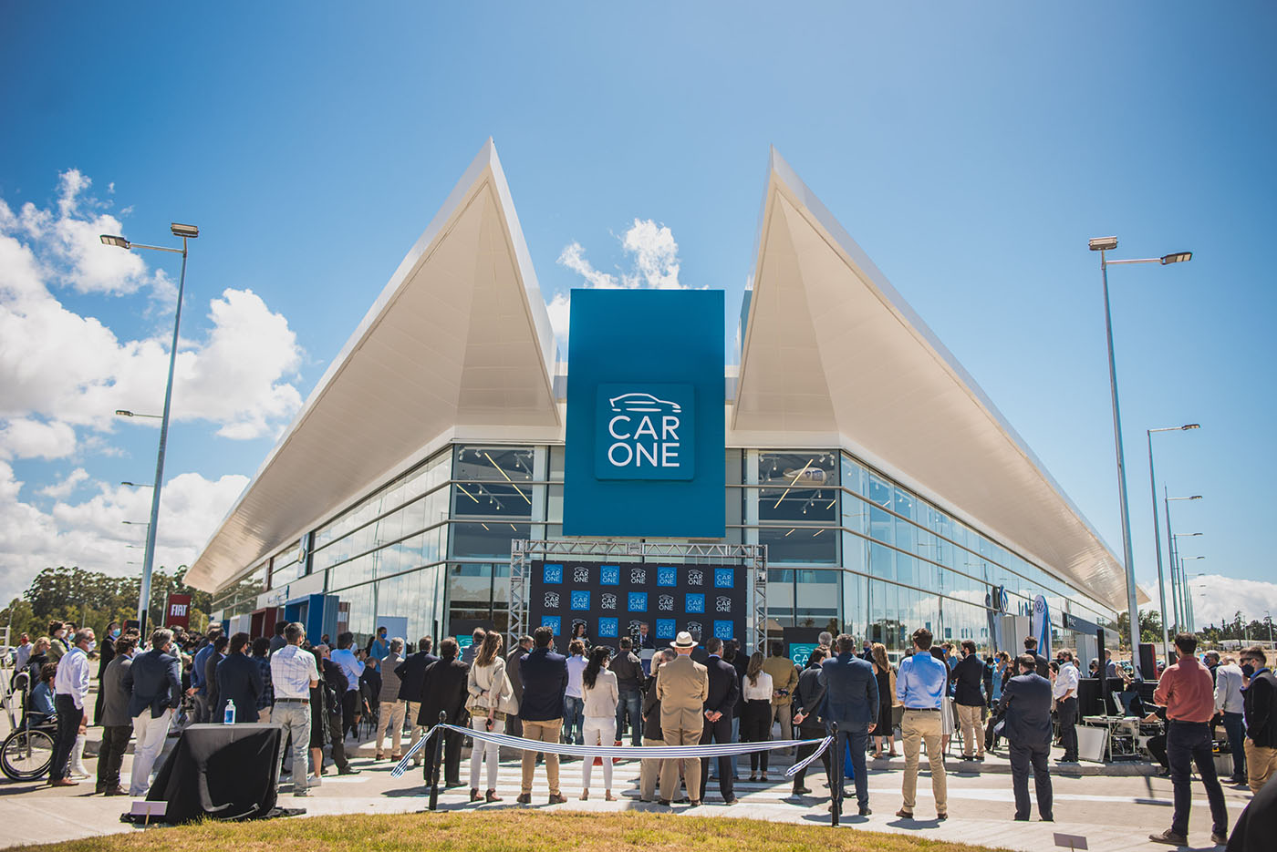 Car One celebró la inauguración de su primera etapa en el país