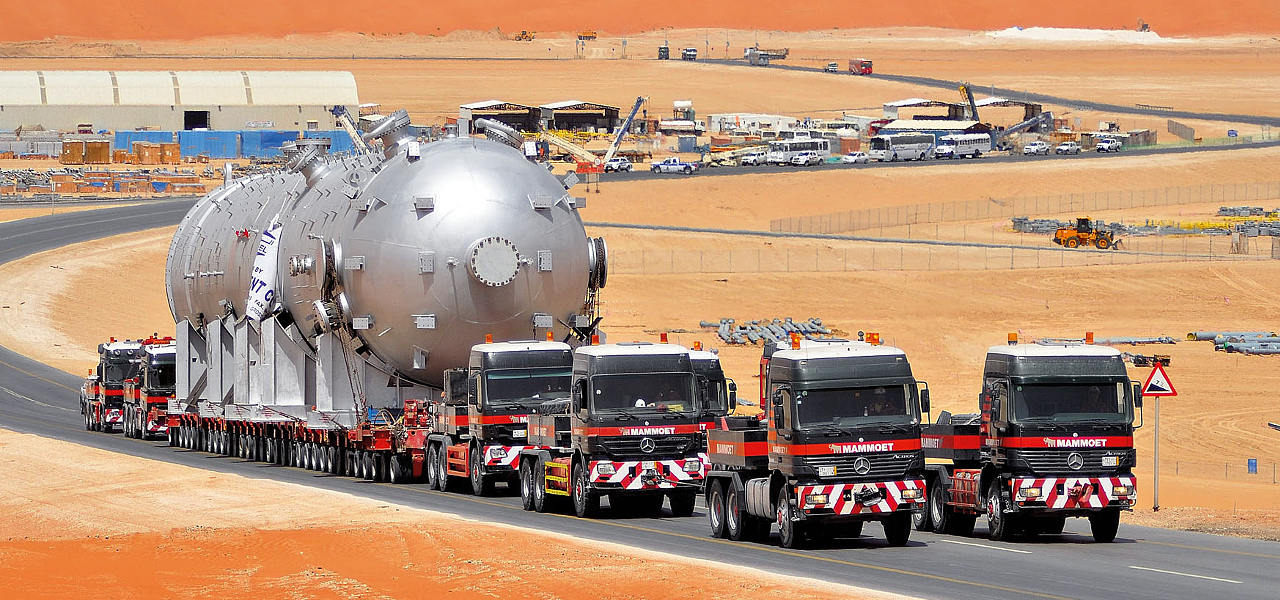 Caravana de carga pesada en Arabia Saudí: Actros SLT