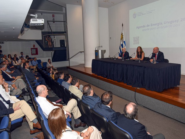 Uruguay propone acuerdo energético con mirada sostenible a largo plazo