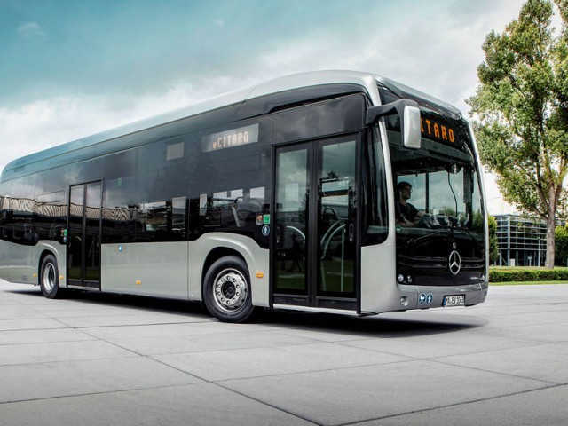 Daimler_buses_IAA_3