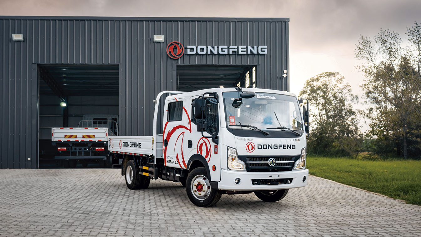 Grupo Barriola presenta la nueva serie de camiones livianos Dongfeng, con motor Nissan 3.0