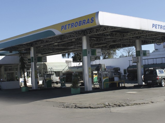 “El tema de la venta de combustibles en la frontera tendrá solución cuando sea aprobado el MERCOSUR”