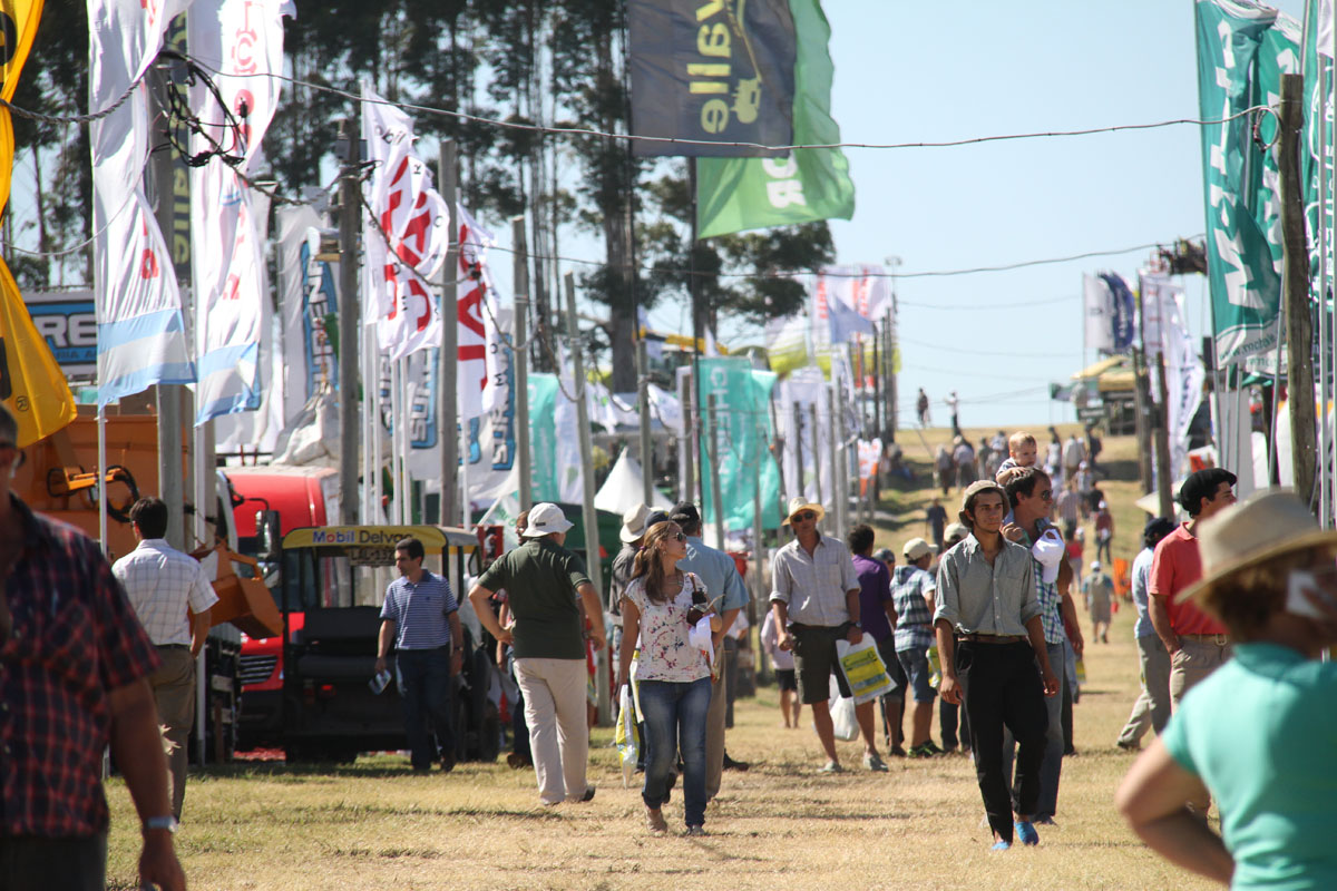 Inauguración Expo Activa: Aguerre anunció modificación de ley de riego y nuevo sistema de información geográfica