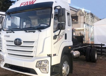 FAW JK6 Series 4×2 180HP - Capacidad: GVW 18.000Kg