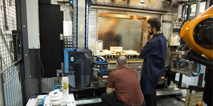 Ford prueba impresoras 3D de gran escala para crear piezas de vehículos
