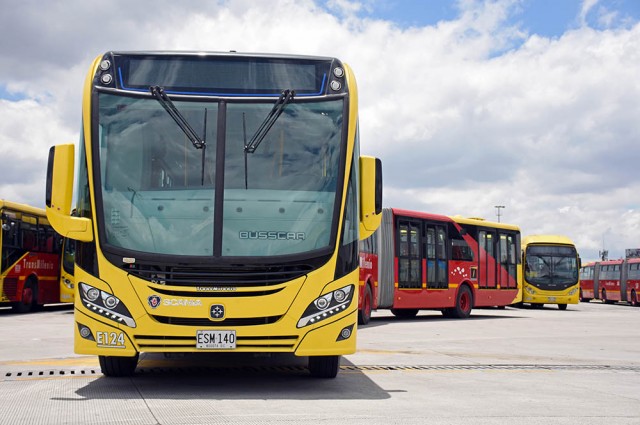 Scania proveerá más de 700 buses a gas al sistema de transporte urbano de Bogotá