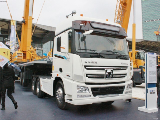 XCMG presentó su nueva generación de camiones Hanvan en China