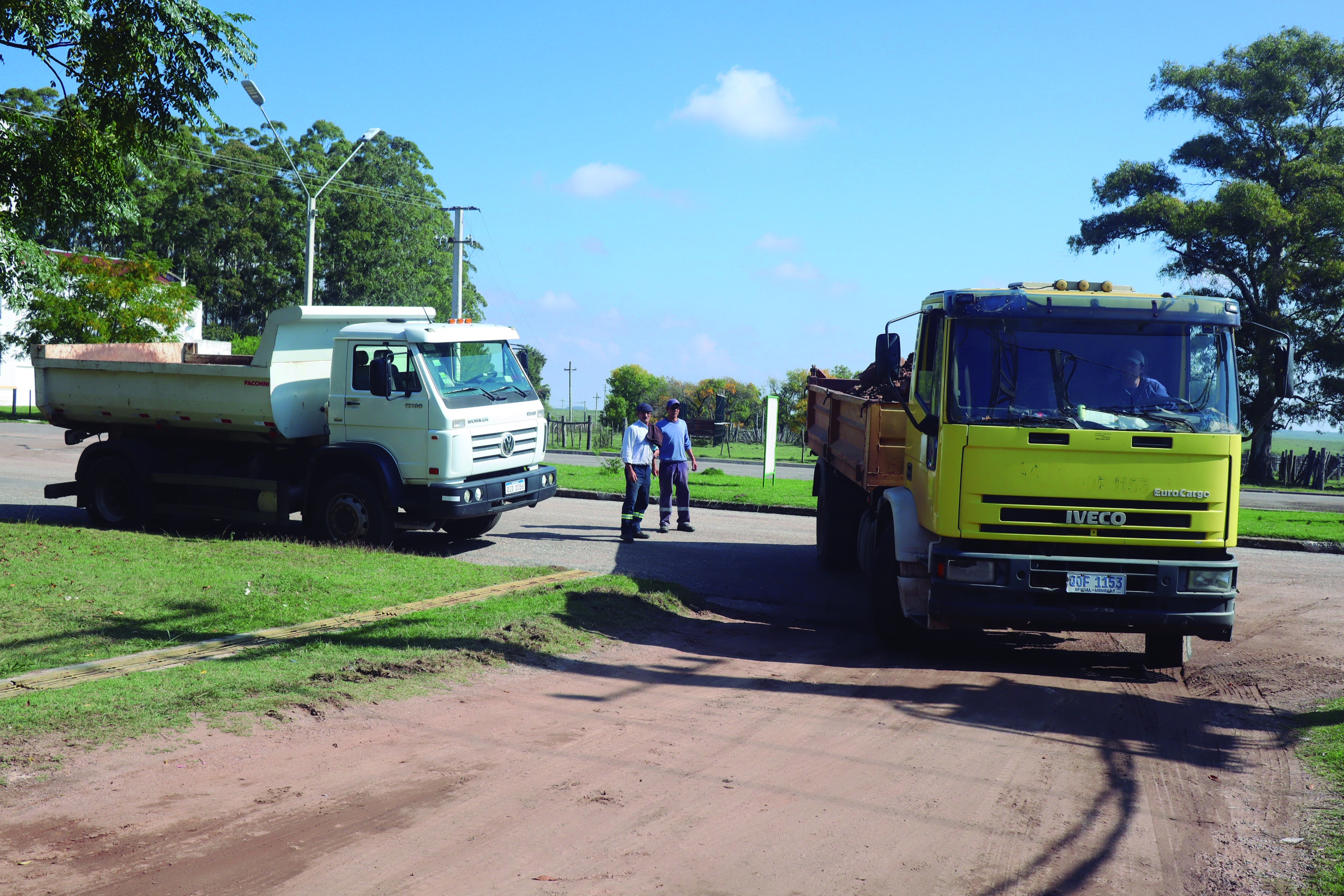 San Jorge, Durazno: Camiones al servicio  de la comunidad