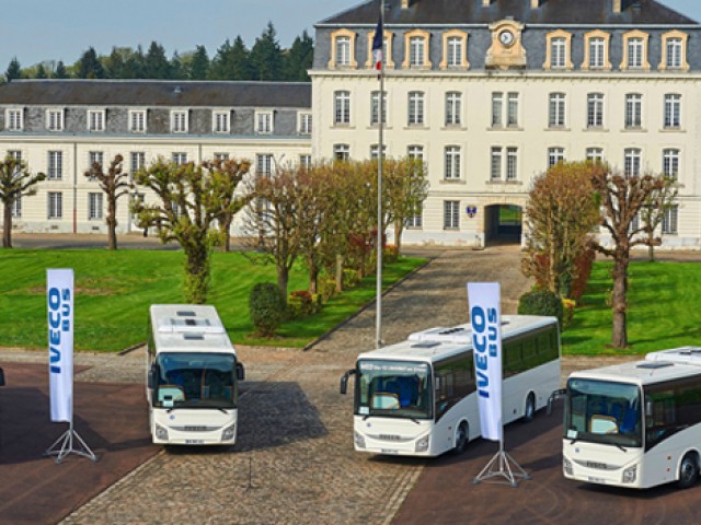 Iveco Bus, marca de CNH Industrial, entrega 159 autobuses al Ministerio de Defensa de Francia