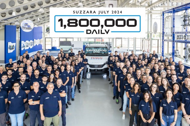 IVECO celebra un hito importante con la salida del Daily número 1.800.000 de la línea de producción en la planta de Suzzara