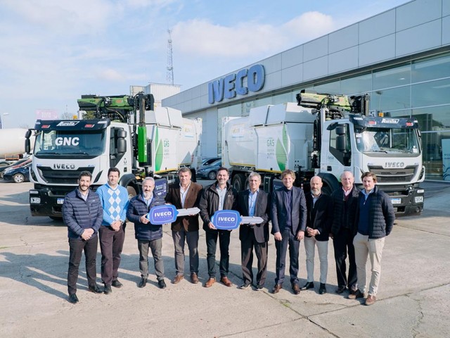 IVECO Argentina entregó los primeros camiones comerciales a GNC para servicio público