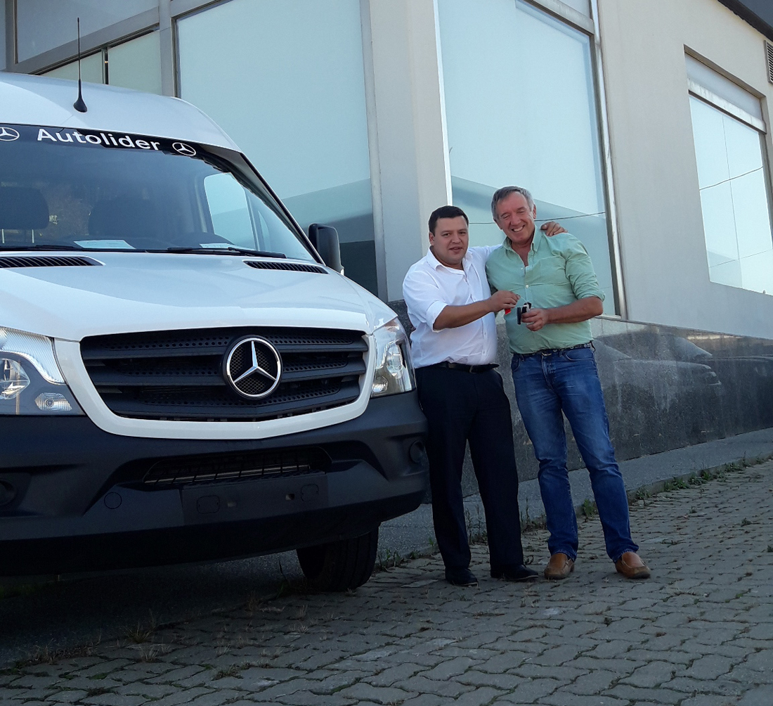 Transporte Carretero - MERCEDES-BENZ / Llanuras Del Rio S.A.