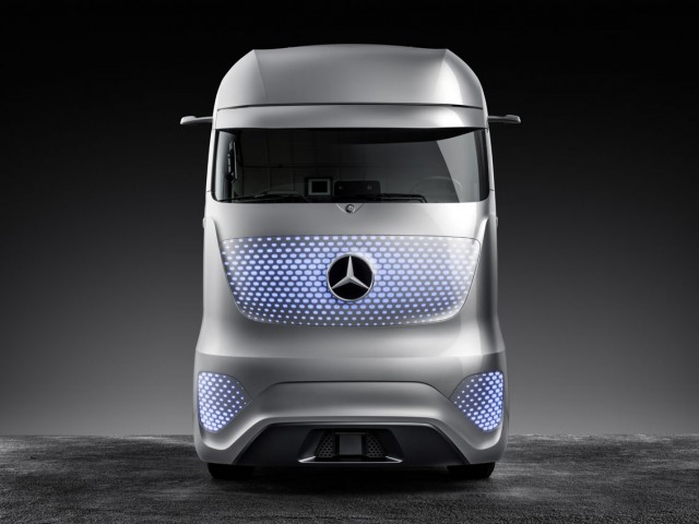 Mercedes-Benz-Future-Truck-2025-10