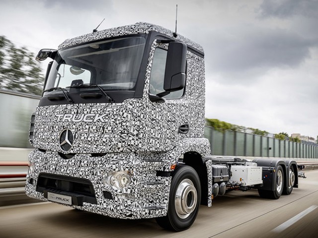 Mercedes-Benz Urban eTruck, el primer camión totalmente eléctrico para cargas pesadas