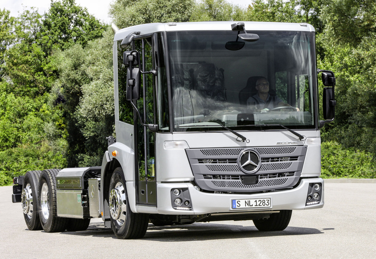 Mercedes-Benz presenta su nuevo motor M 936 G de gas natural para su modelo Econic