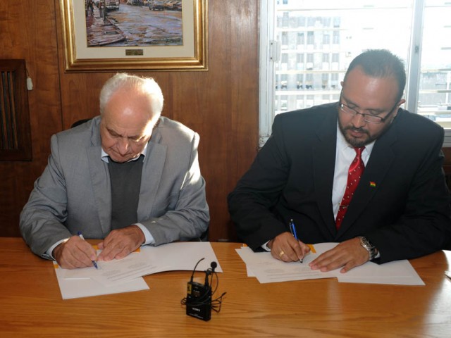 Uruguay y Bolivia acuerdan potenciar el Corredor Ferroviario Bioceánico a través de la Hidrovía