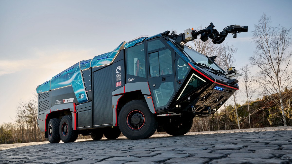 La solución híbrida de Scania desarrollada para fines industriales y marinos es perfecta para los camiones de bomberos de aeropuertos 