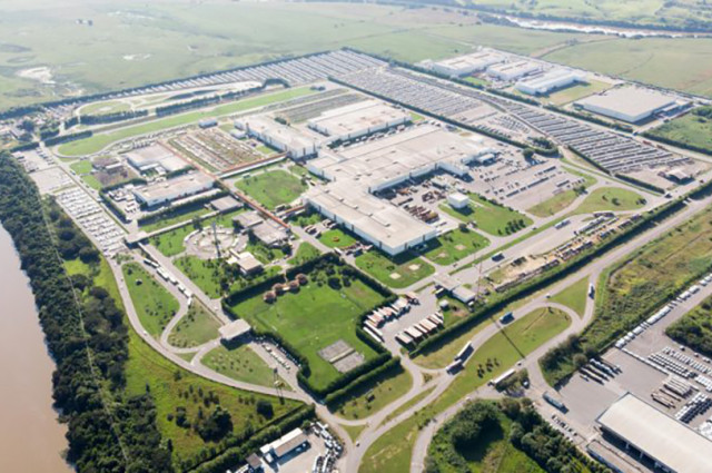 VW acelera la digitalización y amplía la robótica en la producción VW acelera la digitalización y amplía la robótica en la producción