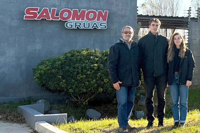 RICARDO SALOMÓN: “Los clientes saben que cuentan con una flota versátil y un equipo capacitado que los acompaña en cada paso.” RICARDO SALOMÓN: “Los clientes saben que cuentan con una flota versátil y un equipo capacitado que los acompaña en cada paso.”