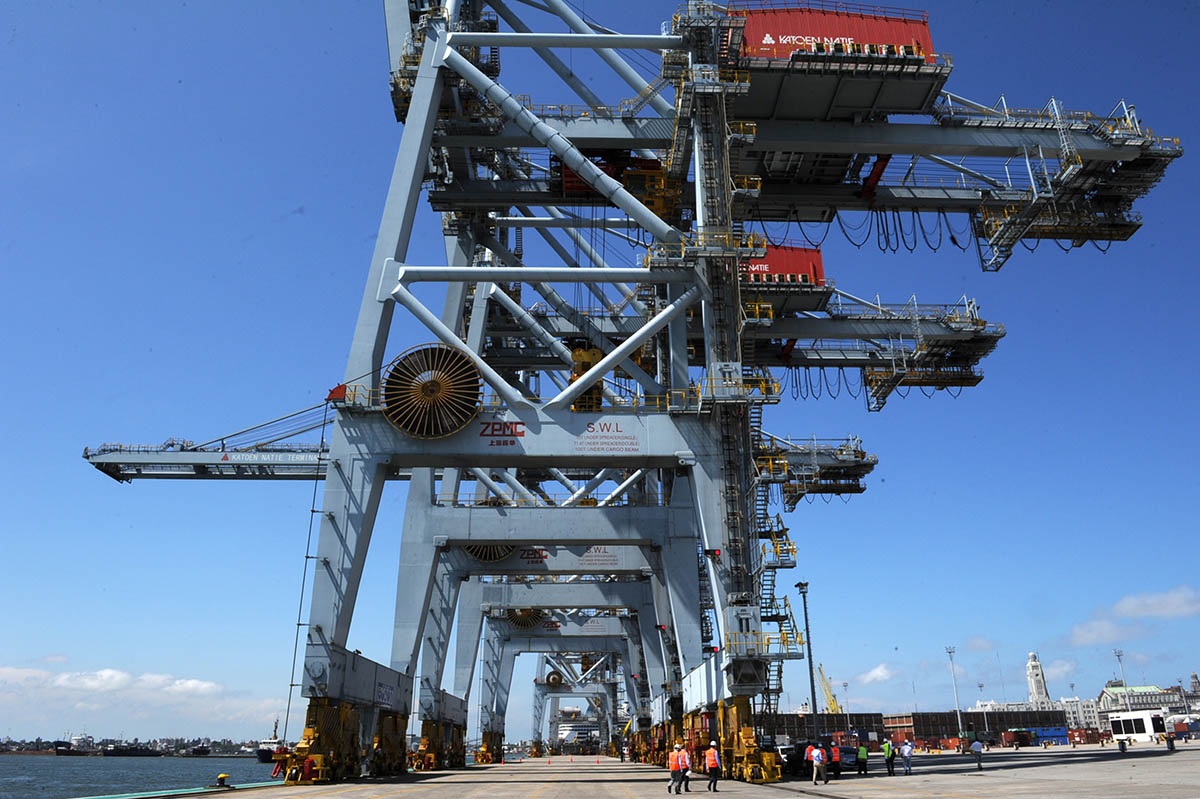 Movimiento de contenedores en el puerto de Montevideo aumentó 8 % en enero respecto de igual mes de 2019
