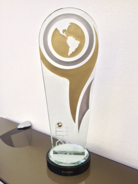 CUTCSA recibió en Perú el “Éxito Awards 2014” 