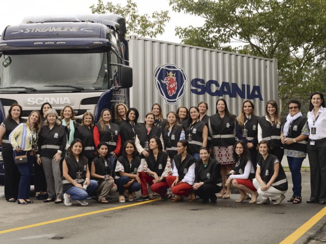 Scania promueve encuentro sobre el liderazgo femenino en el sector de transporte