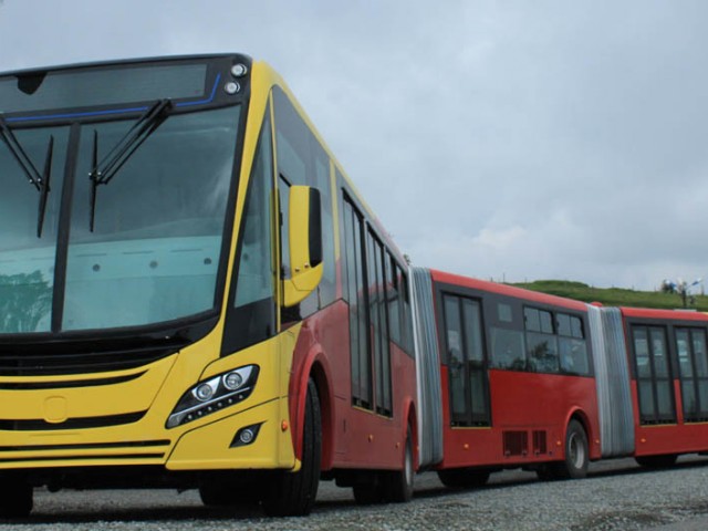SCANIA presenta el primer bus biarticulado del mundo impulsado a gas natural