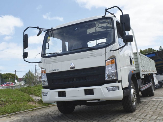 SINOTRUK HOWO 4x2 LIGHT TRUCK (10 toneladas): Camiones pensados para trabajar y hacer rentable el transporte
