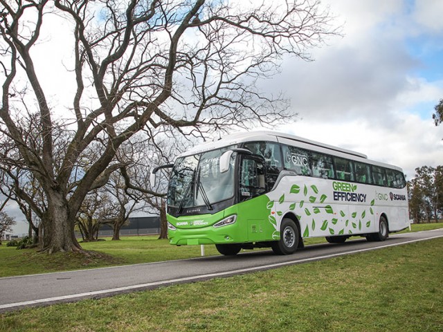 SCANIA presentó en Argentina su nuevo bus interurbano propulsado a gas