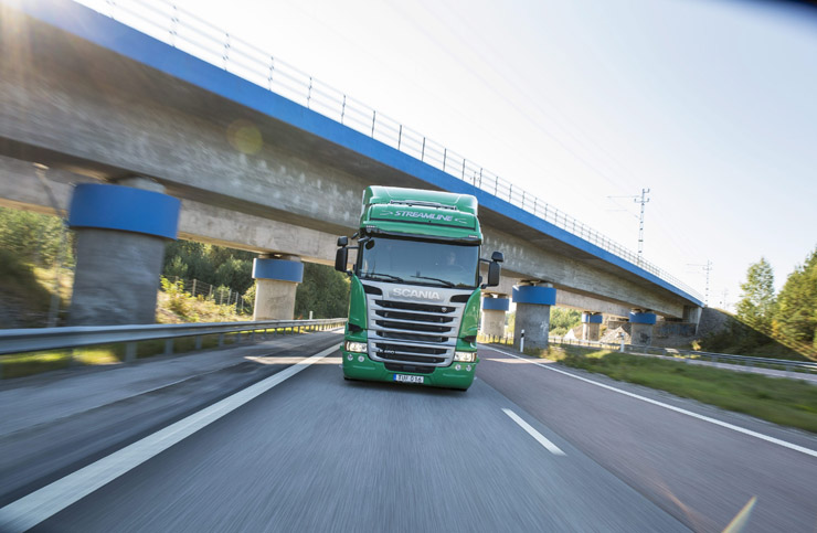 Scania: innovación en movimiento en la 7° edición del Salón Internacional del Automóvil