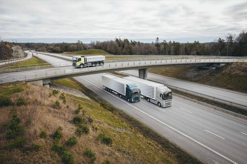 Volvo Trucks mejora la eficiencia del combustible y el rendimiento de sus cadenas cinemáticas para transporte pesado