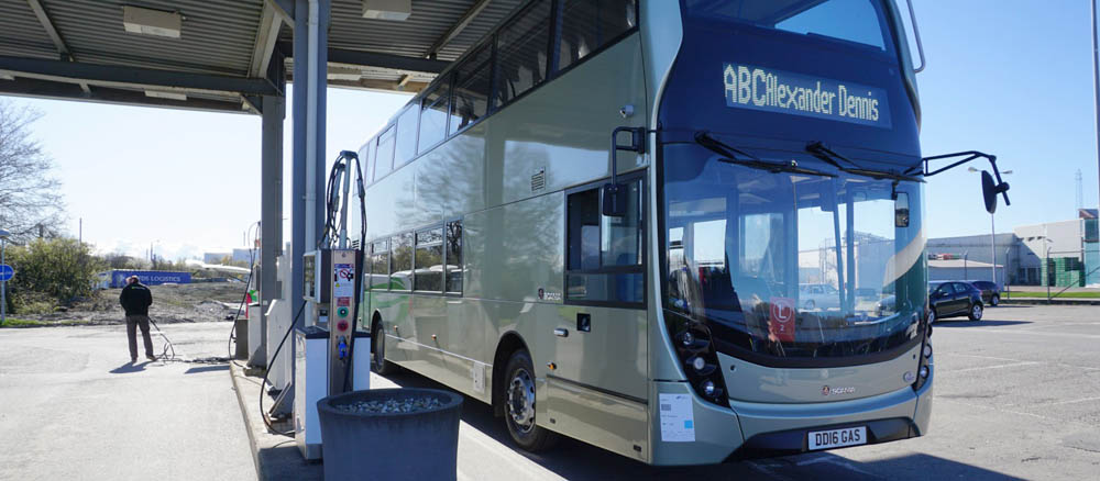 SCANIA desarrolló el primer autobús de Doble Piso Euro 6 que funciona con gas
