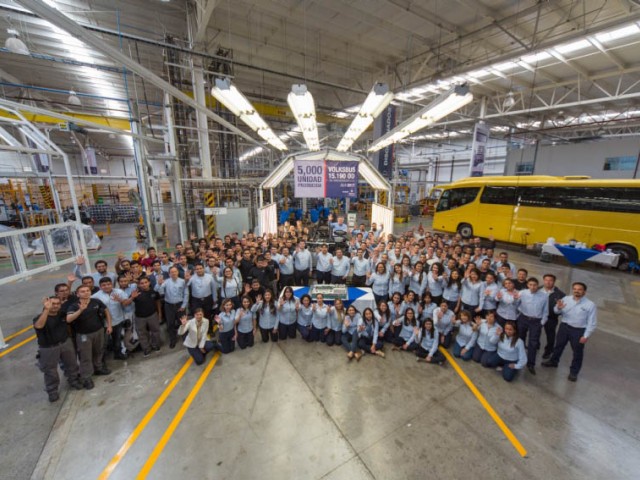 Un Volksbus es el vehículo número 5.000 producido en la fábrica de México