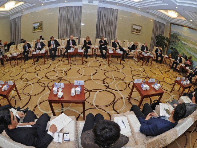 Astori mantuvo encuentro con vicepresidente del Banco de Desarrollo de China y empresarios del sector infraestructuras
