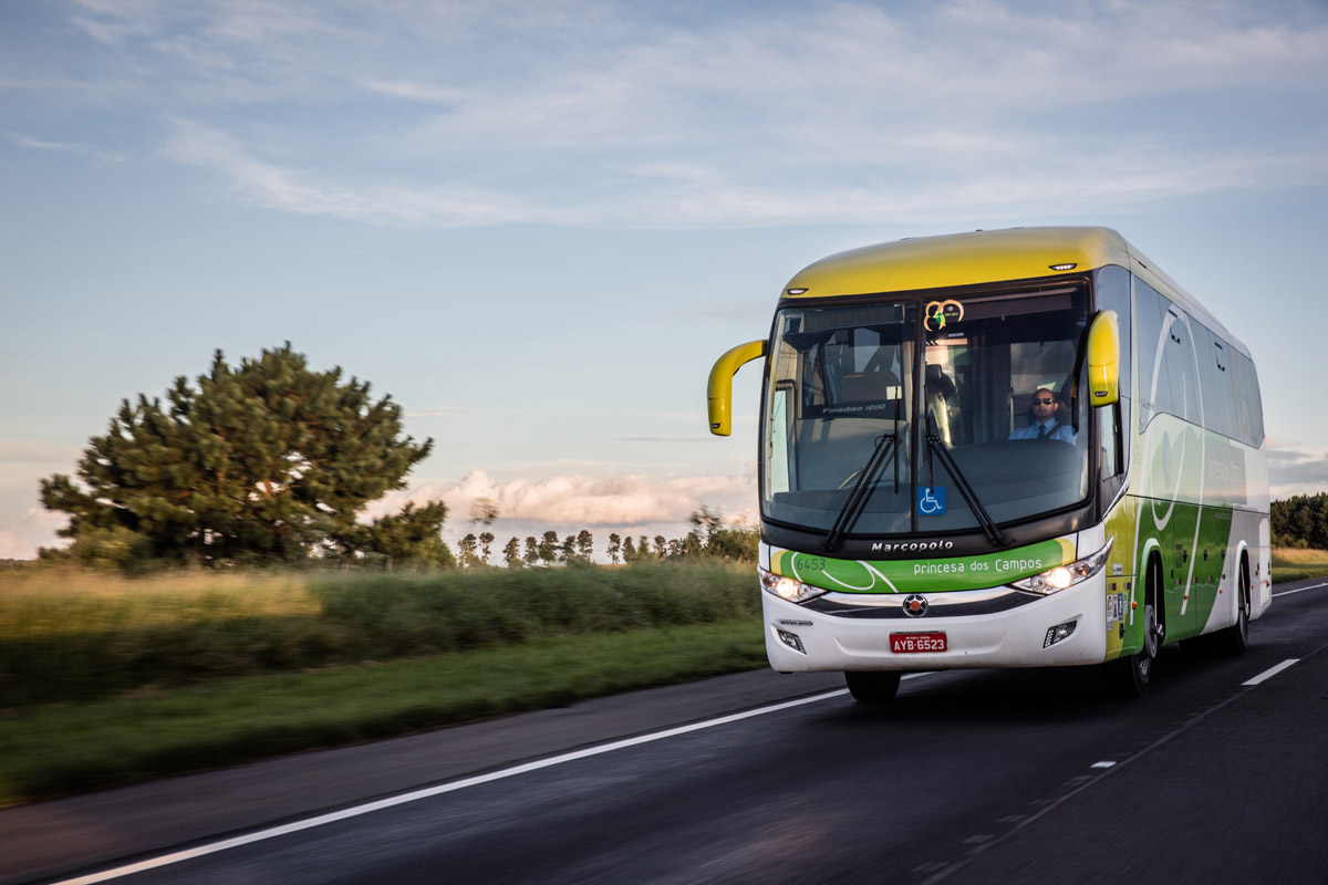 Volvo lanza un nuevo bus de ruta: B310R 4x2